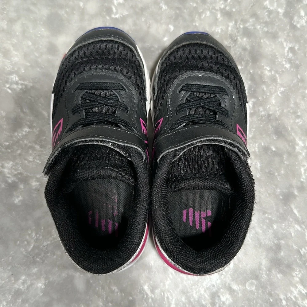 New balance girls sneakers - Picture 2 of 5